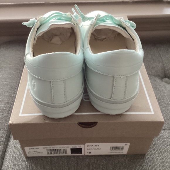 Dolce Vita Women's Zina 360 Lace-Up Sneakers, size 10 - Picture 11 of 13